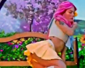 Halsey - be Kind - Nice look at her Ass with a Great look at her Panties!!!!! Celebrity Upskirt!!!!!