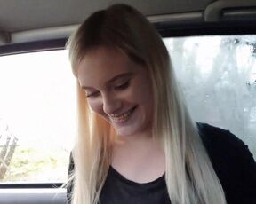 Cute Little Teen Fuck in The Car and Get a Creampie