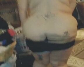 Living Room BBW Ass Striptease