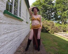 Princess Leia Organa slave costume Takes a walk