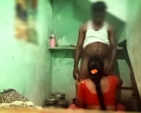 Tamil aunty cheating unkle in bathroom