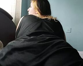 BBW wearing a night gown, tits teasing and ass bouncing