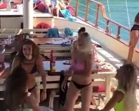 hot bikini girl dancing