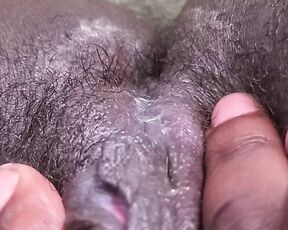 Rubbing my pussy till I cum