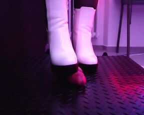 A Too-Hard Bootjob in White Ankle Tank Boots with TamyStarly