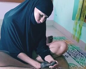 Busty Muslim Arab Wife Oils Dick