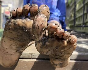 Muddy Soles - playing with mud between my toes in my back garden