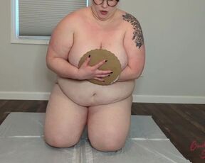 BBW Cake Smashing - TRAILER - Full clip on ManyVids and OnlyFans